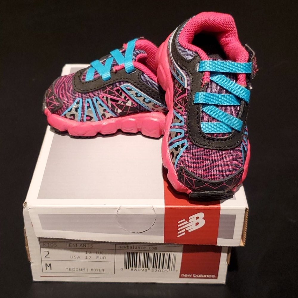 New Balance infant/toddler sneaker